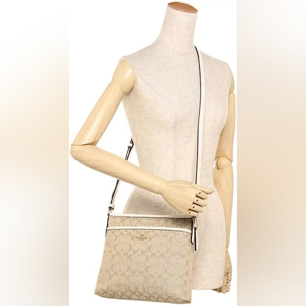 New! Coach Sig Jacquard File Crossbody - Picture 6 of 8